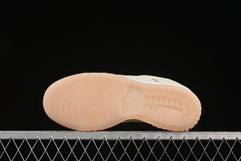 All categories Nk SB Dunk series Nk SB Dunk Low low-top sneakers Nike SB Dunk Low Rouge powder low-top casual sneakers FB7910-601